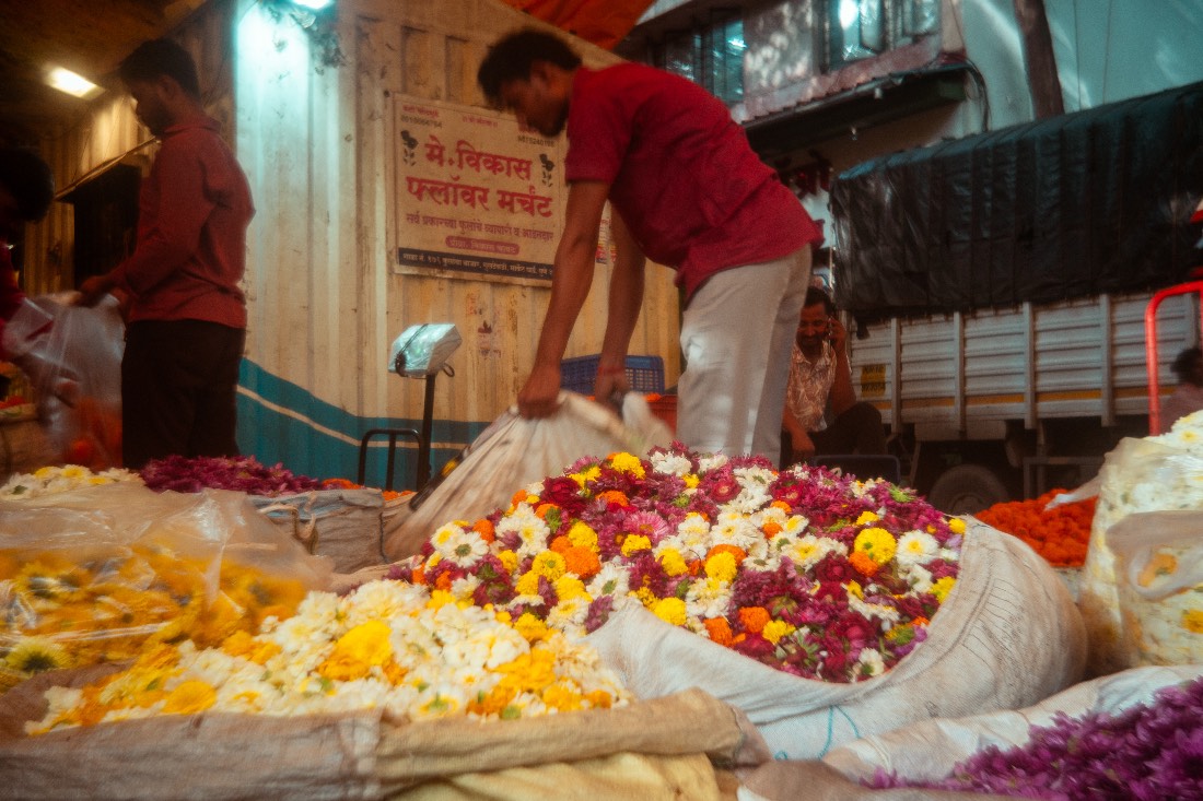 A photograph made on a photowalk in Pune