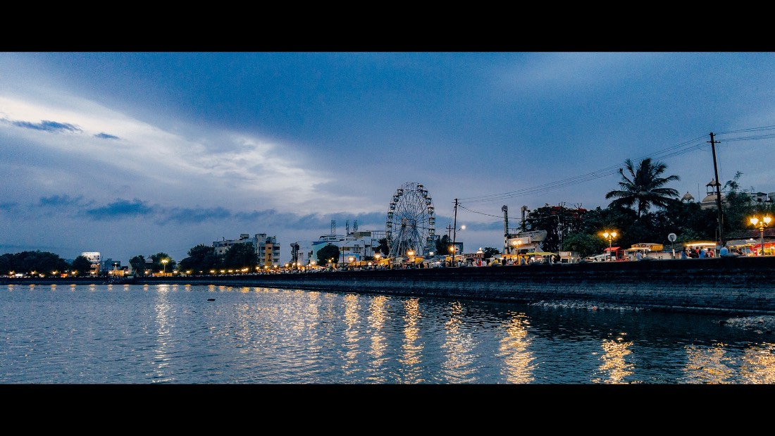A photograph made on a photowalk in Pune