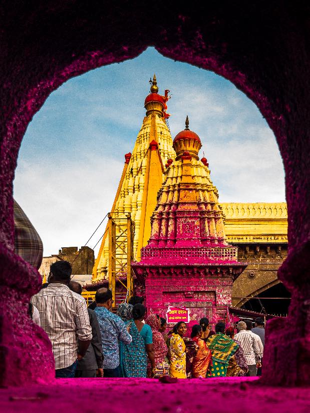 A photograph made on a photowalk in Pune