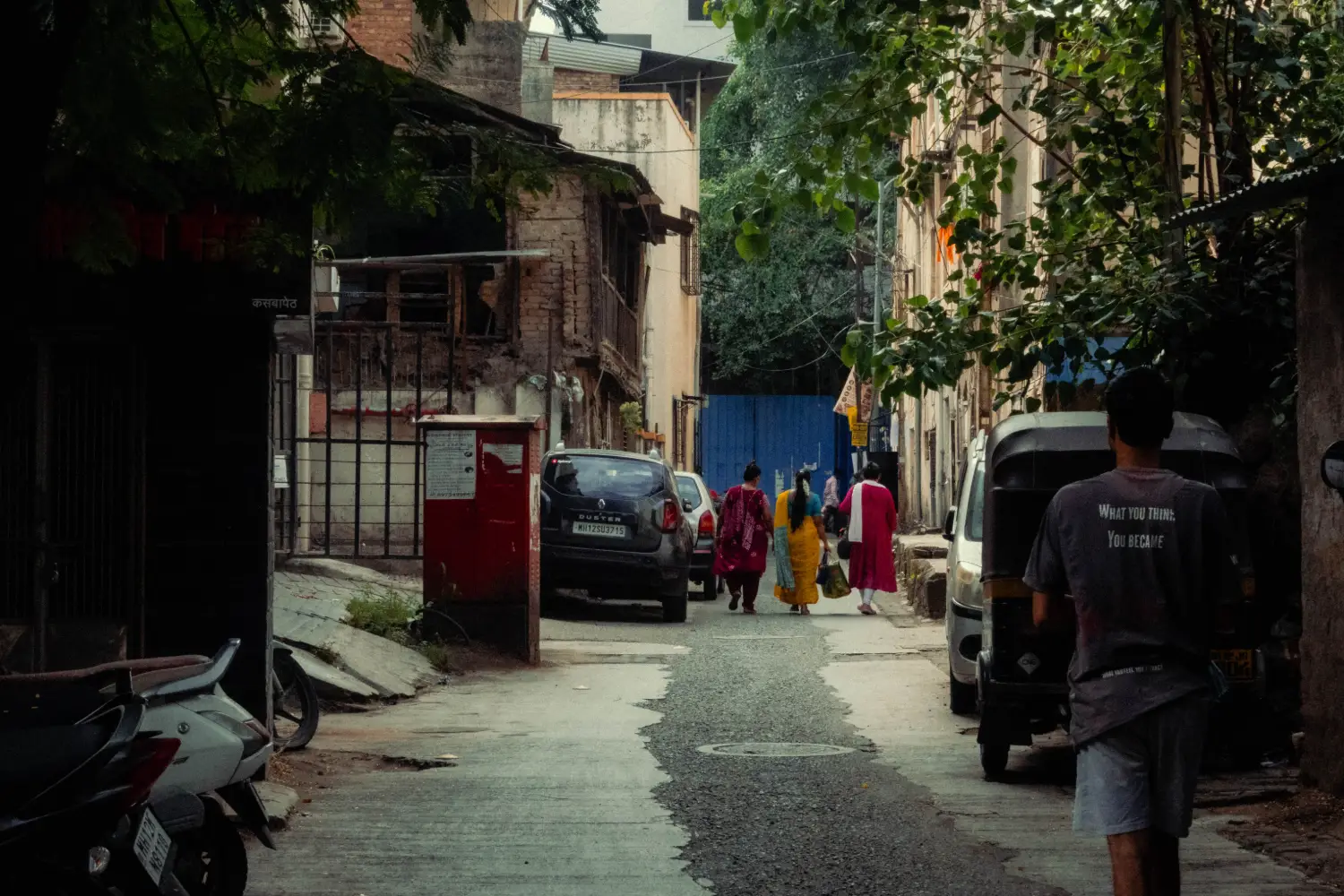 A photograph made on a photowalk in Pune